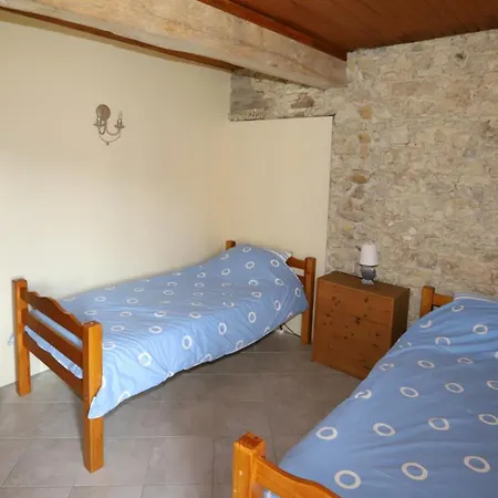 Vakantiehuis Complex Near Mirepoix In The Pyrenees Limbrassac