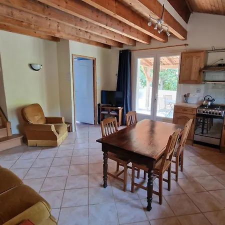 Complex Near Mirepoix In The Pyrenees Vakantiehuis