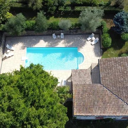 Complex Near Mirepoix In The Pyrenees Nyaraló *