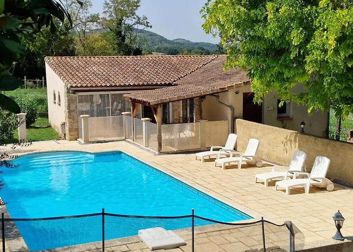 Complex Near Mirepoix In The Pyrenees Дом отдыха *