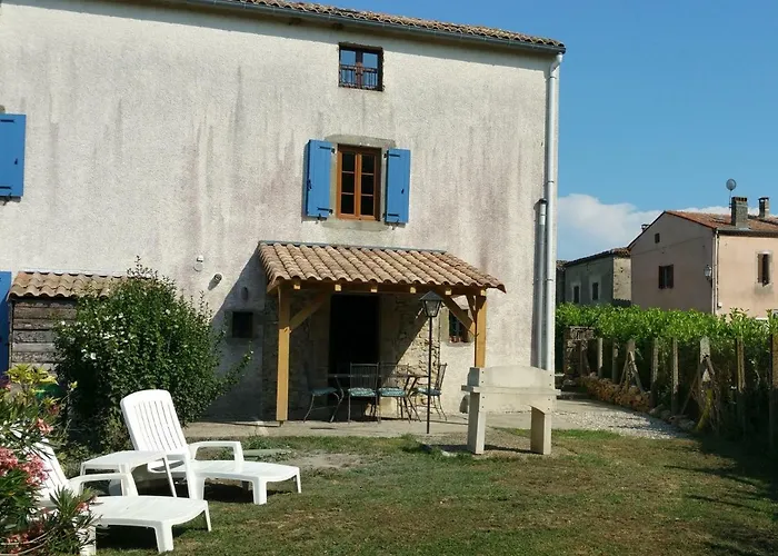 Complex Near Mirepoix In The Pyrenees 펜션 Limbrassac