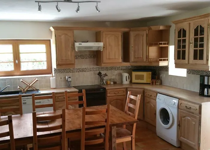 Complex Near Mirepoix In The Pyrenees 펜션 *