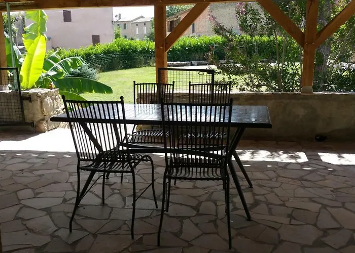 펜션 Complex Near Mirepoix In The Pyrenees Limbrassac